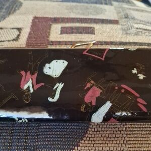 Spectapurse Black Patent Wallet Pink & White Retro Figure Print